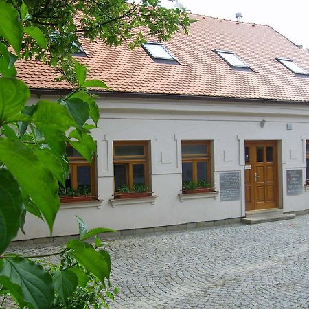 Penzion a CaféRestaurant U lávky Hotel Chrudim Exterior foto